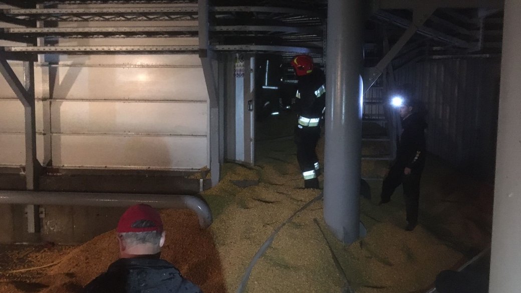 На Прикарпатті горіла сушка елеватора. Пожежники врятували 120 тонн кукурудзи