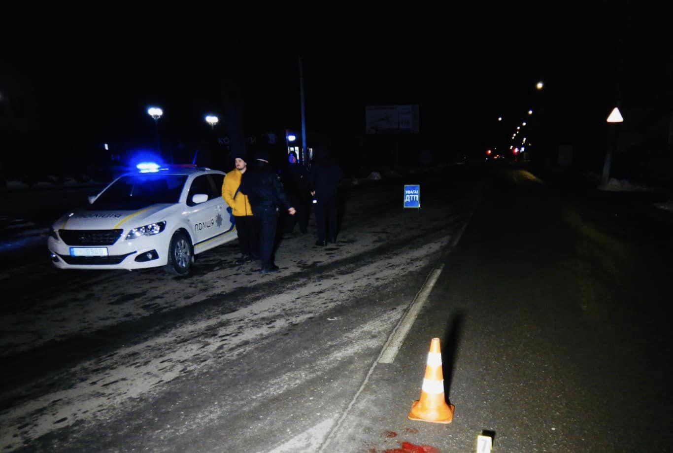 У Коломиї водій Mercedes збив жінку на переході та втік
