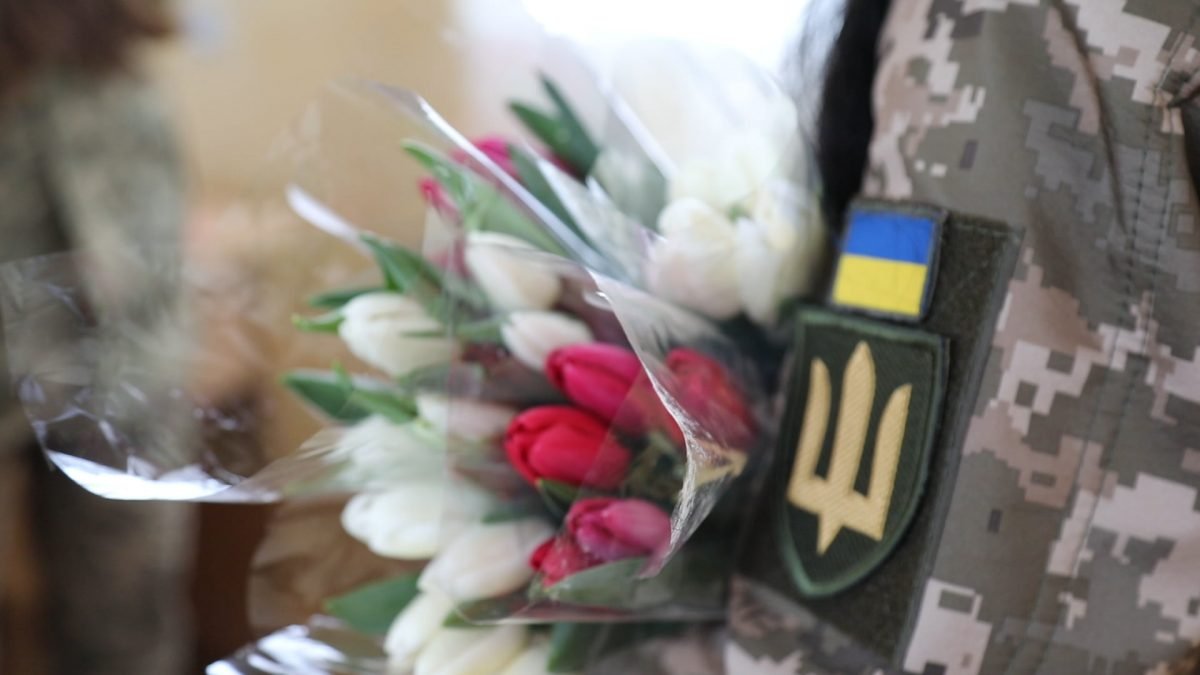 З початком повномасштабного вторгнення приблизно 70%, хто укладає шлюб – військовослужбовці