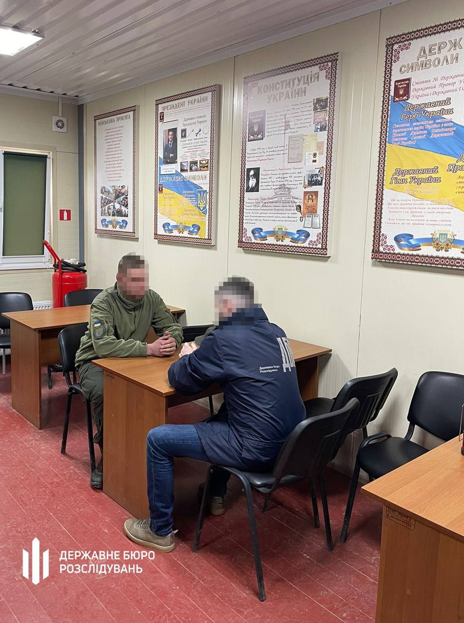 Офіцеру, який побив строковика у Франківську, оголосили підозру. Йому загрожує до 12 років тюрми