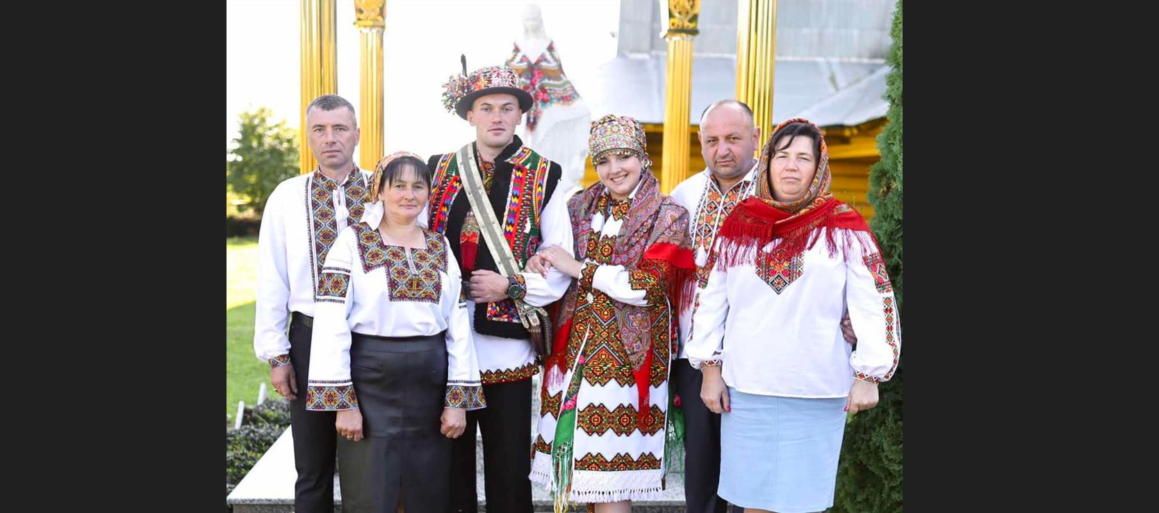 Молодята з Верховини за весільні кошти придбали чотири дрони-камікадзе