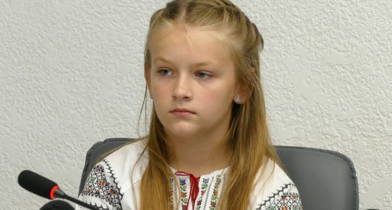 У Івано-Франківську четвертокласниця зібрала 100 тисяч гривень на підтримку ЗСУ