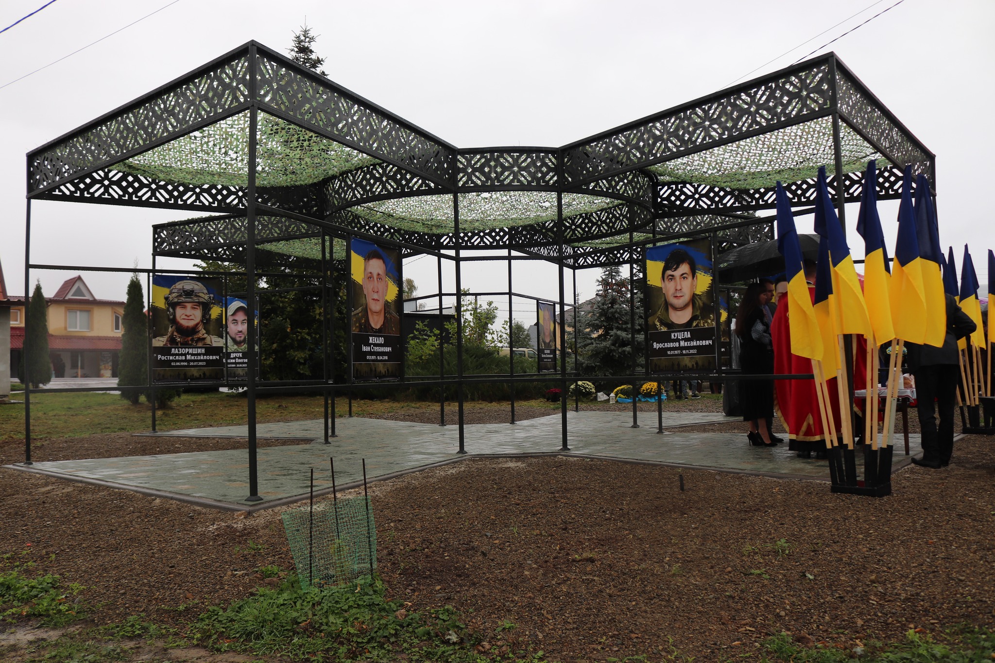 У селі Голині відкрили Меморіал слави загиблих героїв
