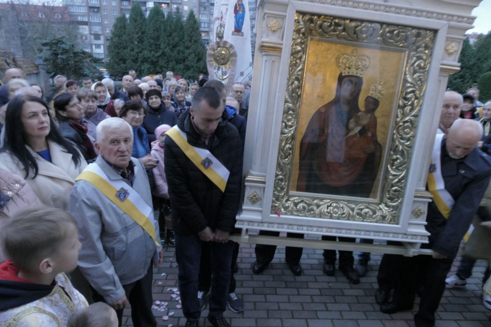 До міста Калуш привезли Чудотворну Ікону Матері Божої Зарваницької