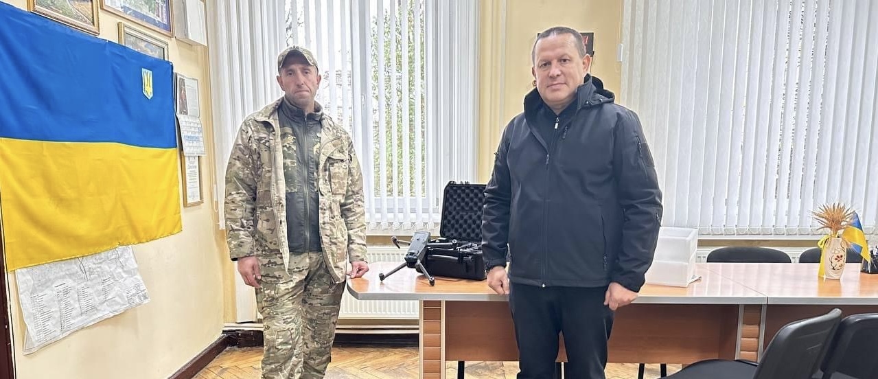 Надвірнянська громада закупила квадрокоптери для військових
