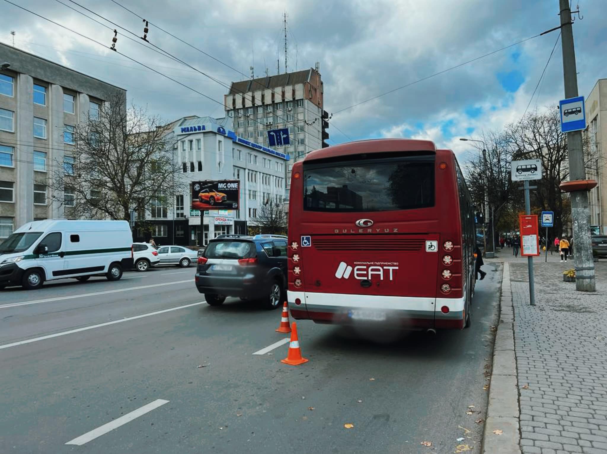 Дві аварії на Прикарпатті: наїзд на пішохода в Івано-Франківську та зіткнення автомобілів у Микуличині