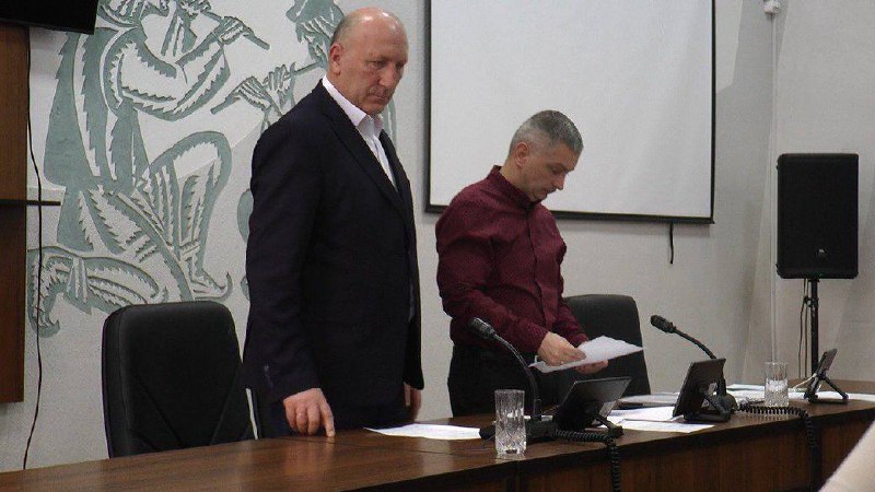 У Бурштинській громаді Василю Андрієшину депутати висловили недовіру