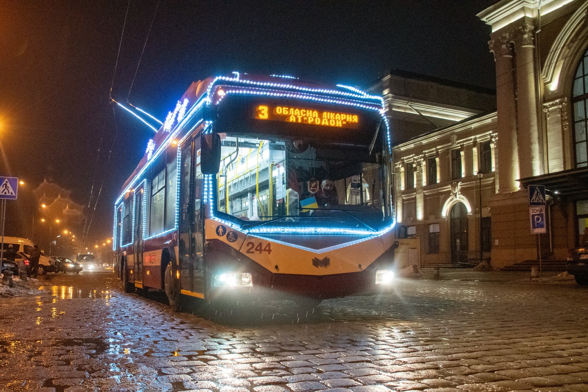 У Франківську зміни в графіку руху комунального транспорту на новорічні свята