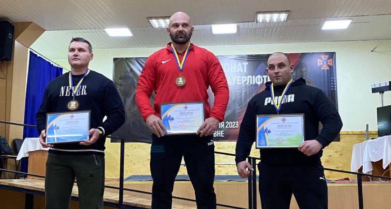Рятувальники з Прикарпаття взяли участь у чемпіонаті ДСНС України з пауерліфтингу