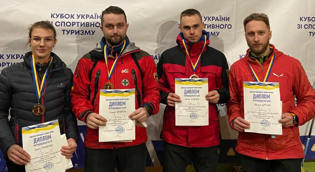 Прикарпатські рятувальники здобули перемоги на Кубку України з гірського туризму