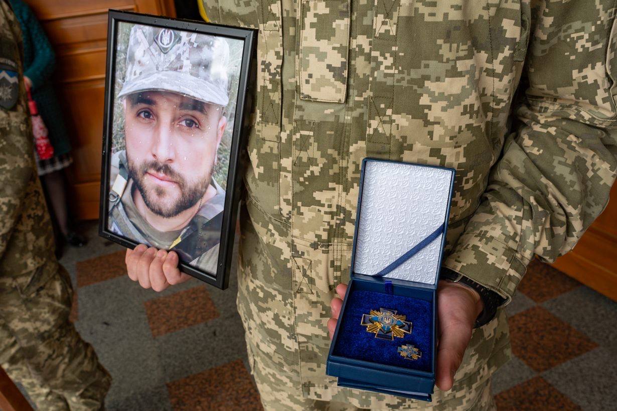 Повторне ганебне рішення міського голови та депутатів – цього разу не надали слово батькові загиблого Героя