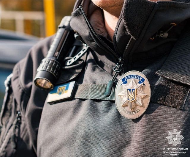 Патрульні приїхали на конфлікт, а виявили наркотики