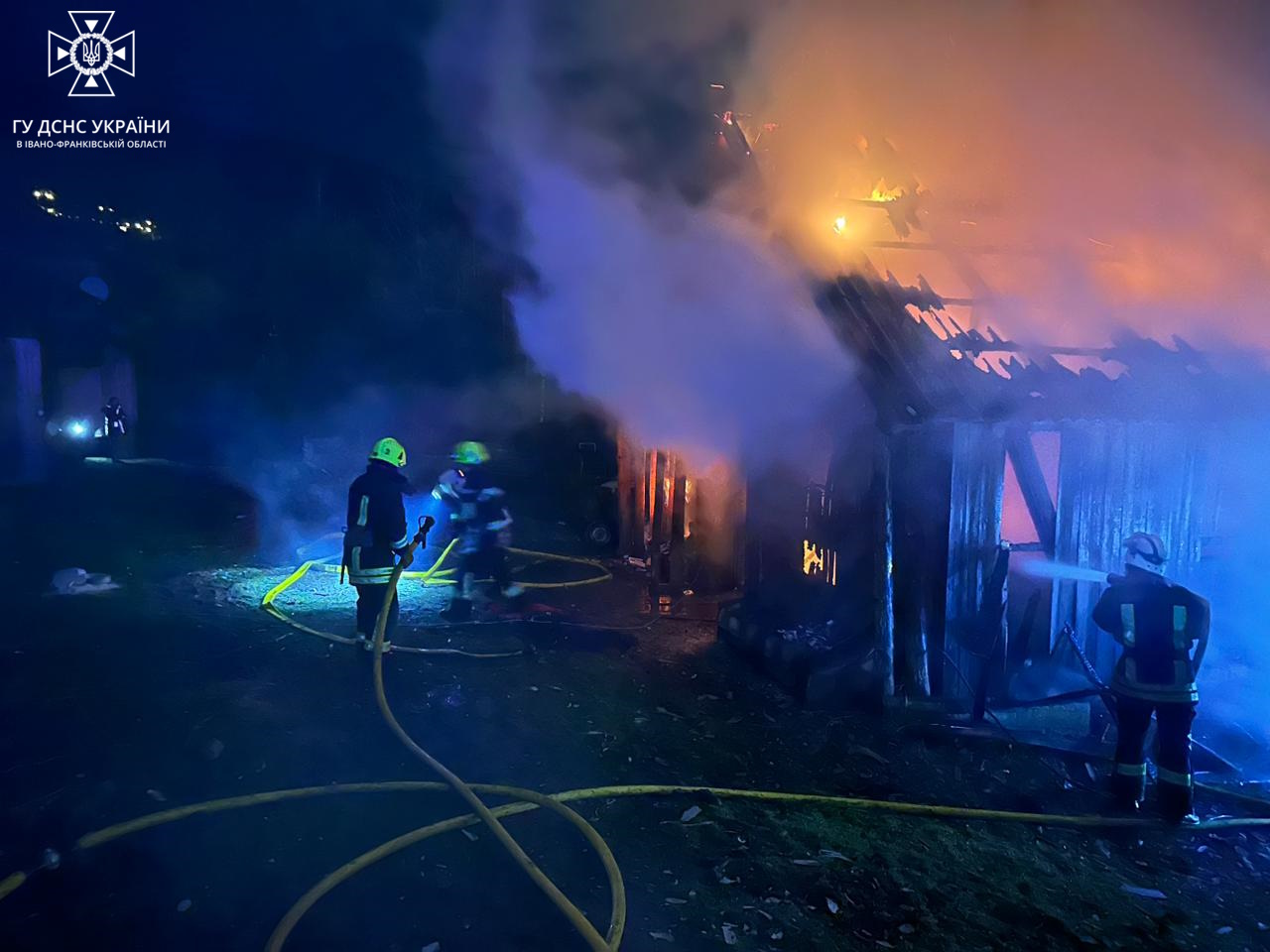 За вихідні пожежники виїжали три рази на ліквідацію пожеж