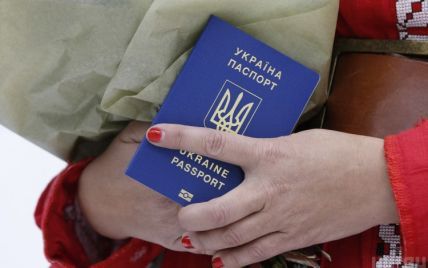 Втратила 110 тисяч гривень, сподіваючись на переїзд до Британії: шахраї ошукали прикарпатку
