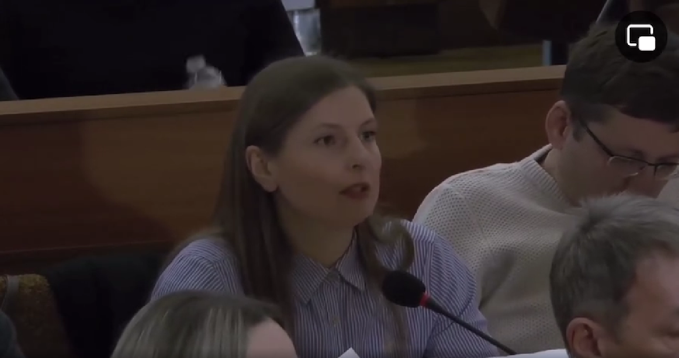 Скандал під час сесії: депутатка жорстко вказала місце меру Франківська