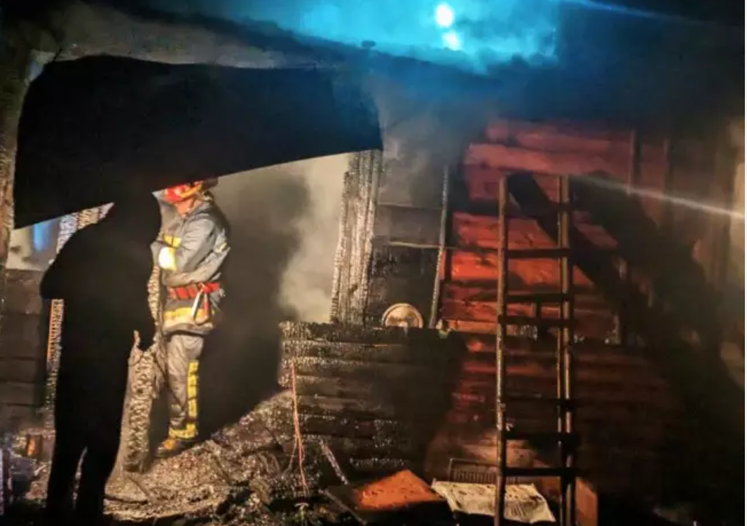 Рятувальники ліквідували пожежу житлового будинку в Надвірнянському районі