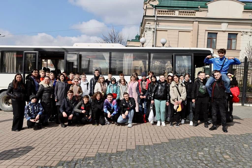 Діти із Сумщини, які живуть під постійними обстрілами, прибули на оздоровлення на Прикарпаття