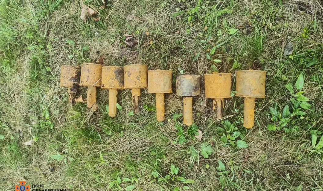 Піротехніки у Яремчанській ТГ знешкодили 8 застарілих боєприпасів ІІ Світової війни