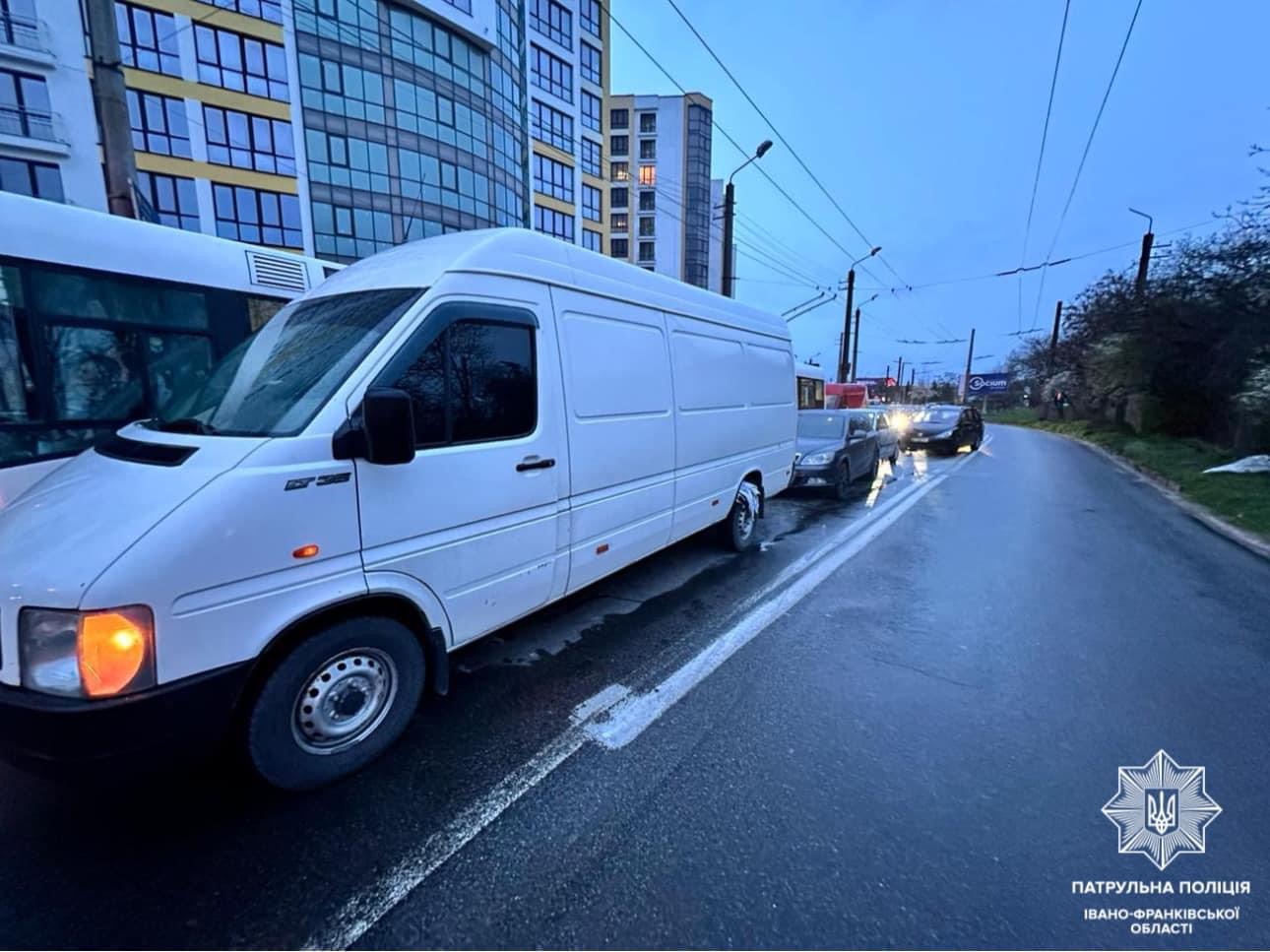 Водій з ознаки сп’яніння спричинив ДТП за участі чотирьох автомобілів