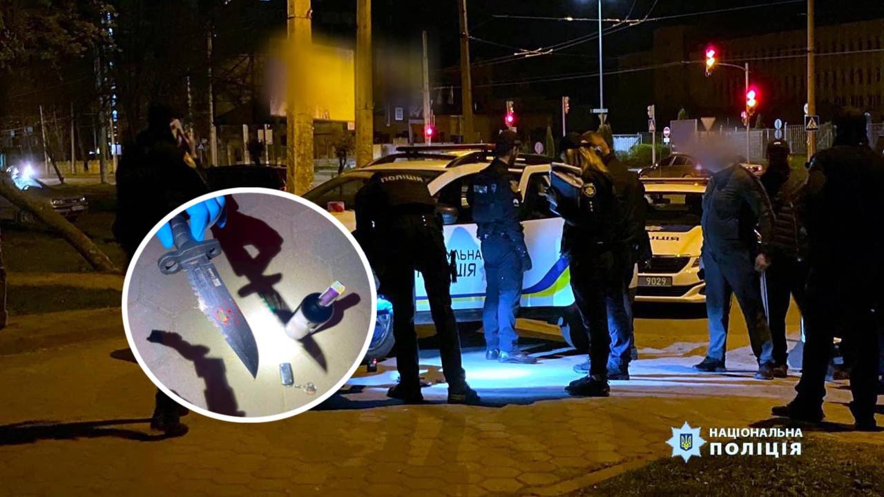 У Франківську чоловік посеред вулиці зарізав співчарочника (ФОТО)