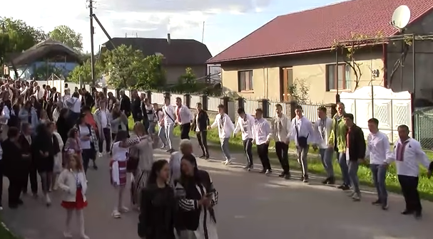 У Городенківській ТГ встановлено рекорд під час виконання ритуального танцю