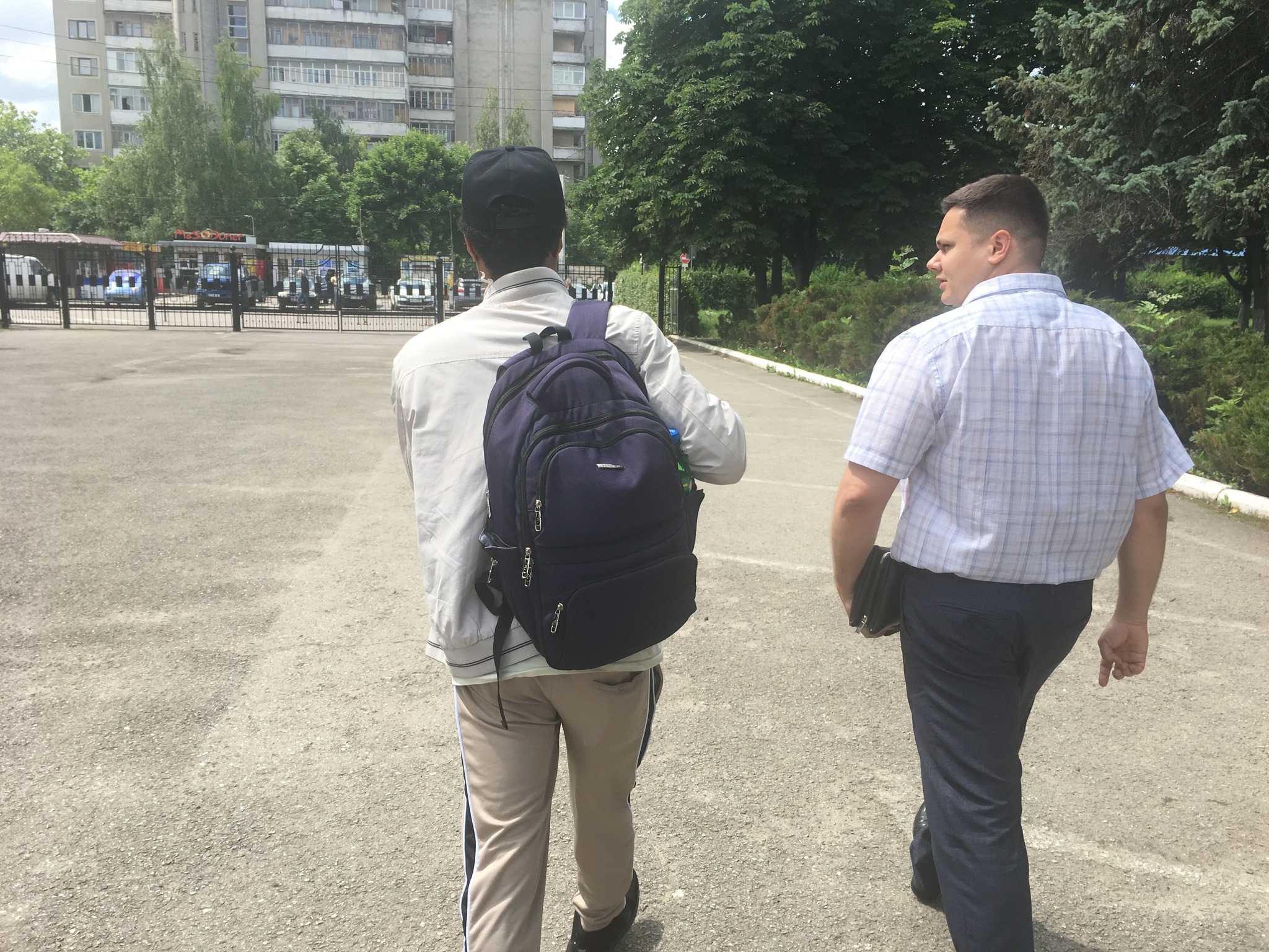 З Прикарпаття депортували трьох іноземців-порушників, ще двом заборонено в’їжджати в Україну