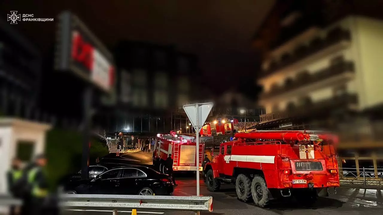 У Надвірнянському районі вночі сталася пожежа в готелі
