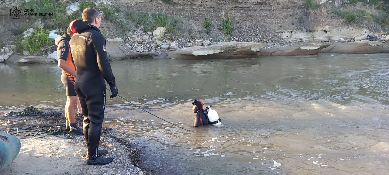На Прикарпатті тривають пошуки зниклого під час відпочинку на воді 17-річного юнака