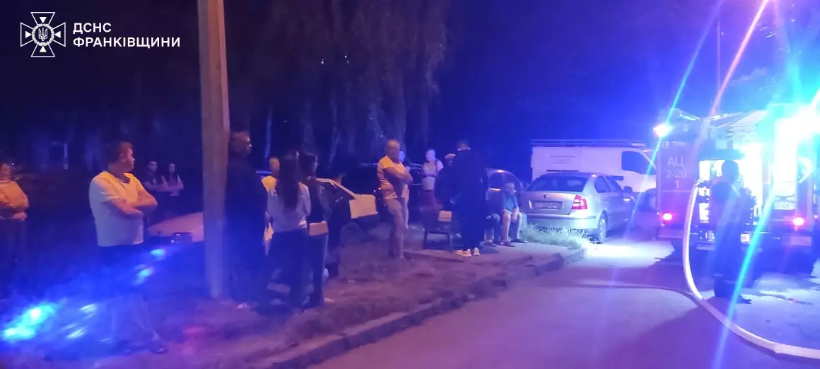 У Івано-Франківську сталася пожежа у житловому будинку: евакуйовано 26 осіб