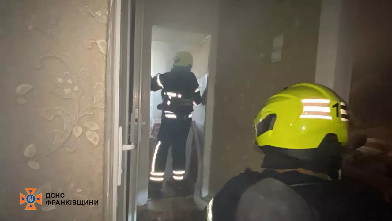Вогнеборці ліквідували пожежу в багатоповерхівці в місті Івано-Франківську