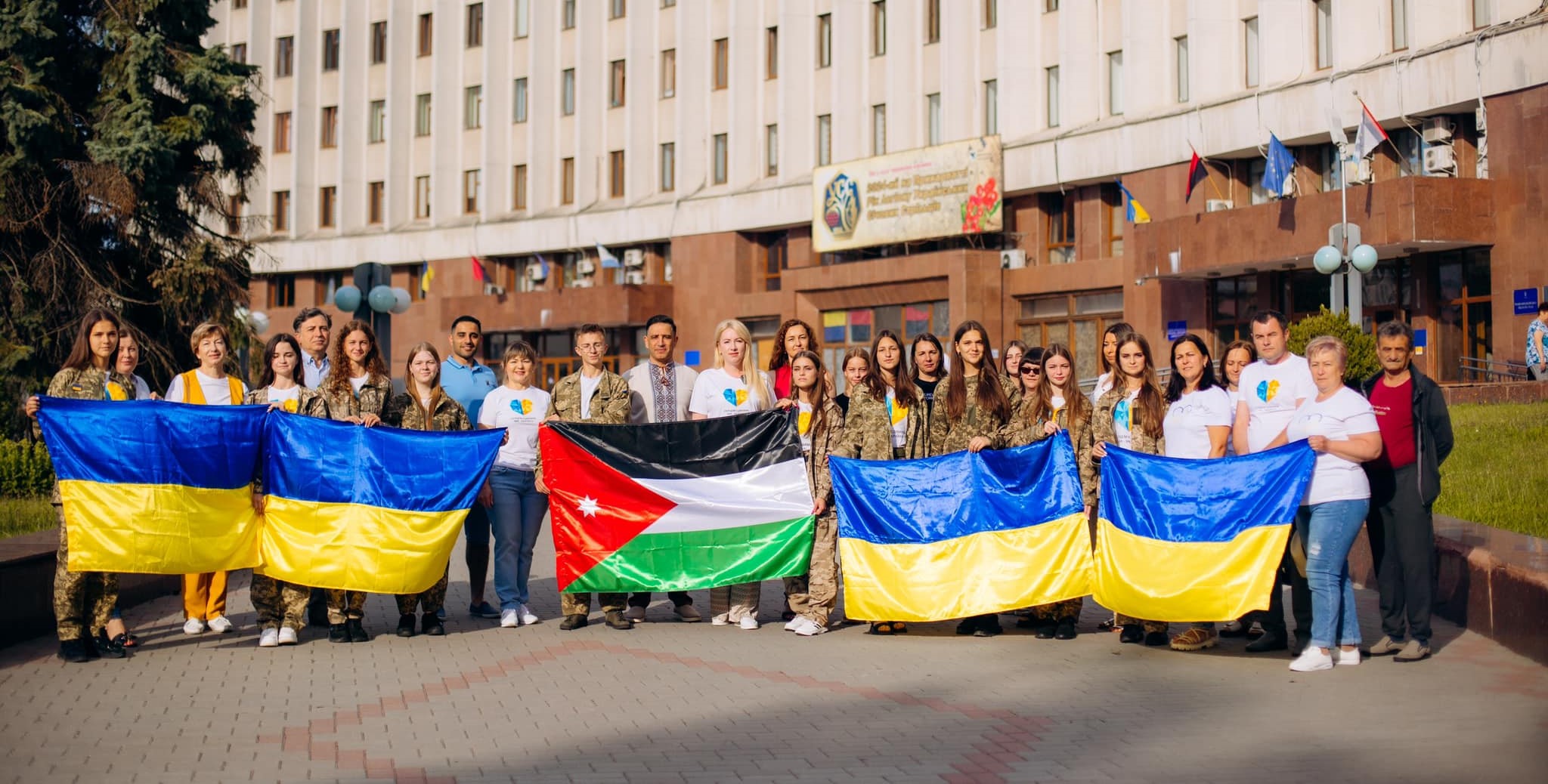 Переможці конкурсу «Серцем єдиним, ми – Україна!» вирушили до Йорданії