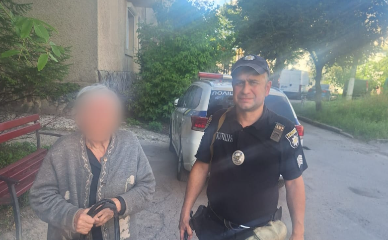 Поліція допомогла 89-річній мешканці Калуша, яка має проблеми з пам’яттю