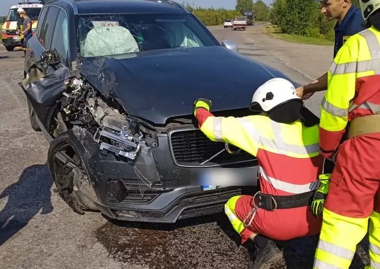 ДТП в Івано-Франківському районі: автомобіль зіткнувся з мотоциклом
