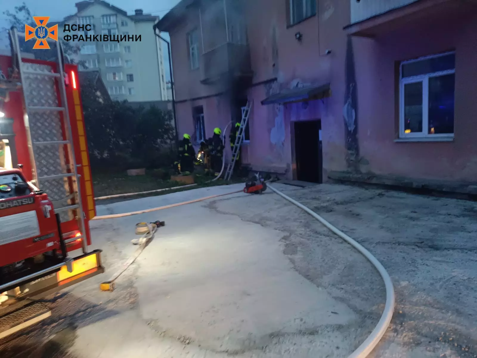 Вогнеборці ліквідували пожежу в житловому будинку в місті Івано-Франківськ