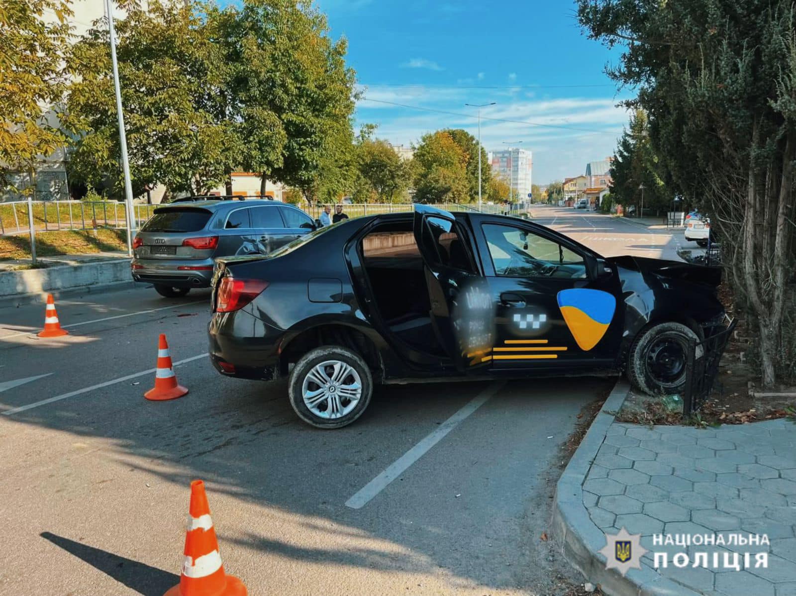 На Прикарпатті сталися дві ДТП: постраждала пасажирка та пішохід, водія-втікача затримано