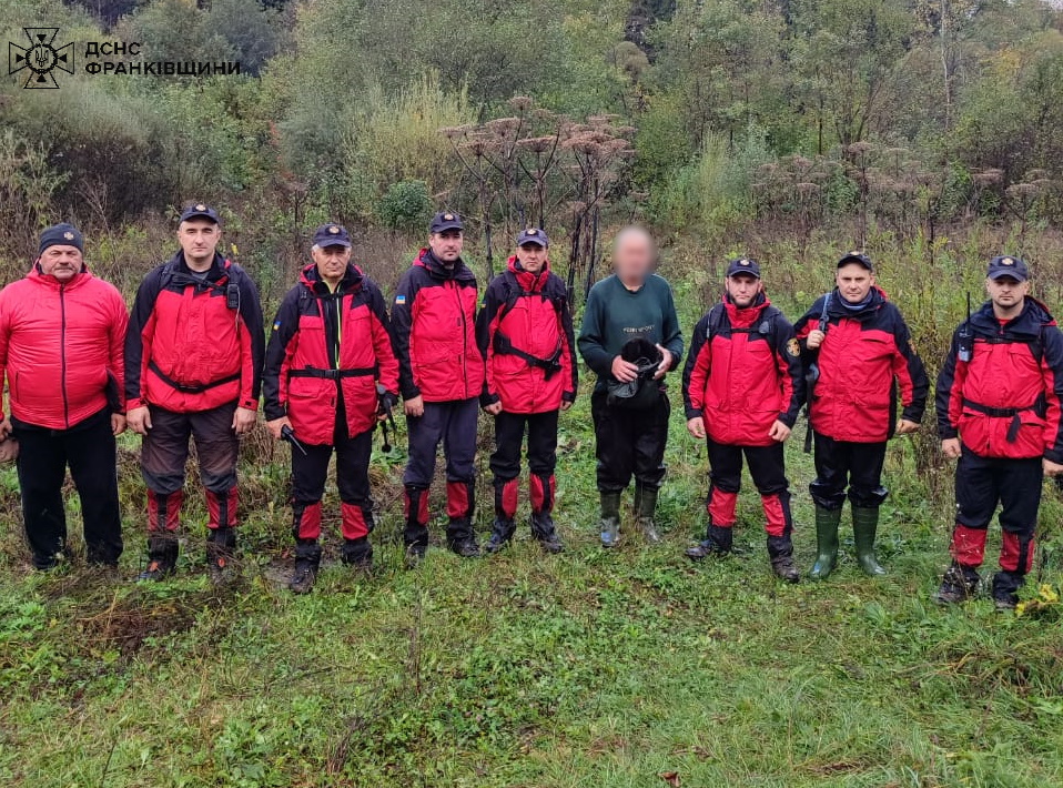 Рятувальники знайшли заблукалого грибника, який майже дві доби провів у лісі