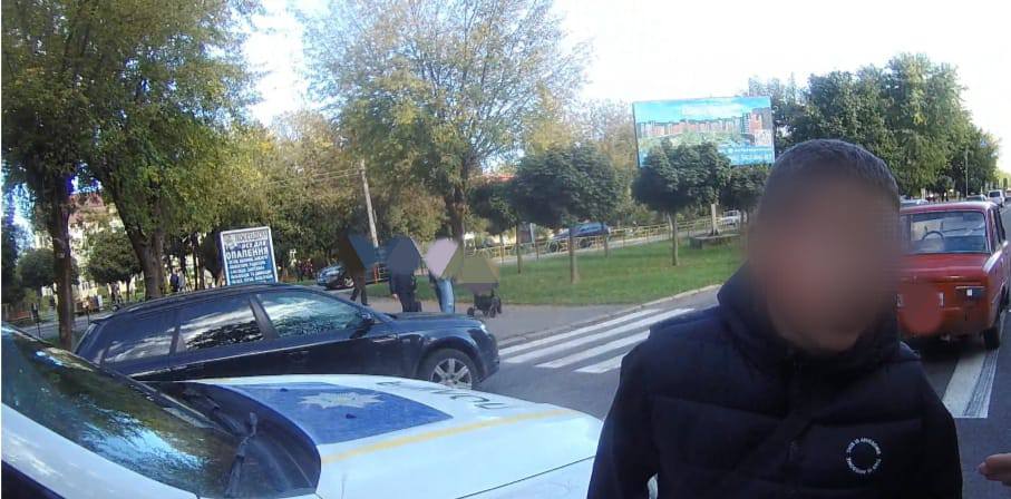 У Калуші водій збив дитину на пішохідному переході