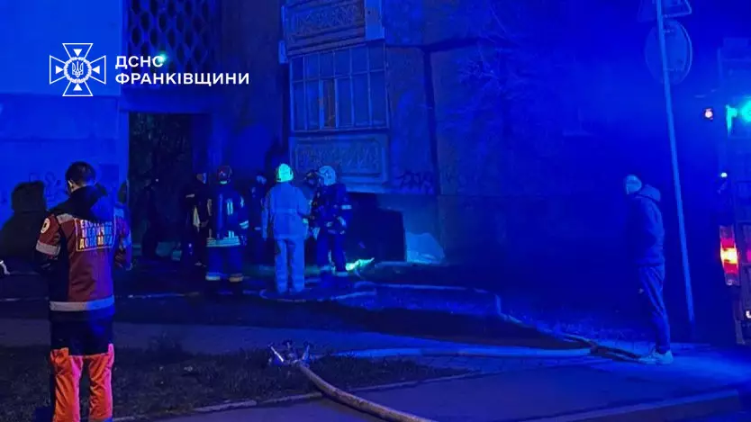В Івано-Франківську в підвалі житлового будинку сталася пожежа: загинув чоловік