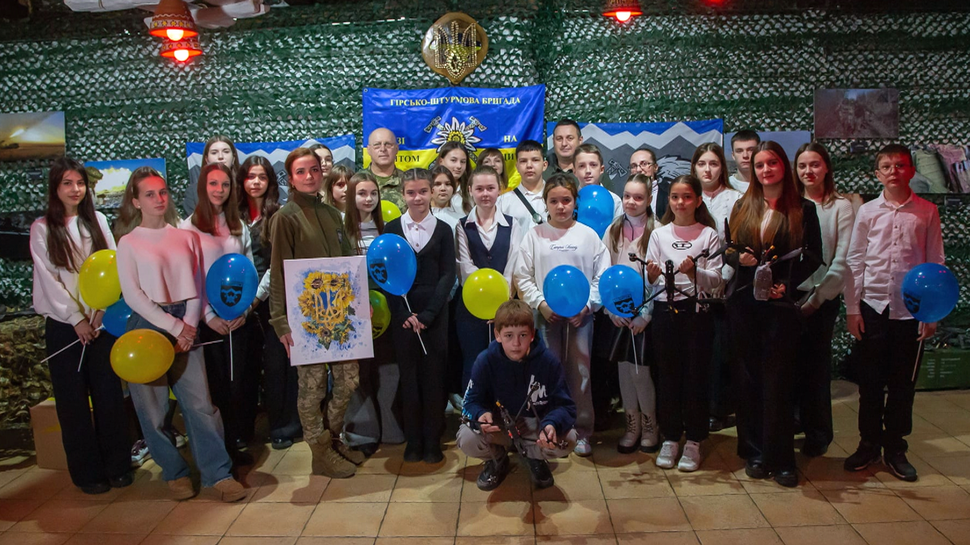 Учні Коломийського ліцею №5 передали три FPV-дрони для військових