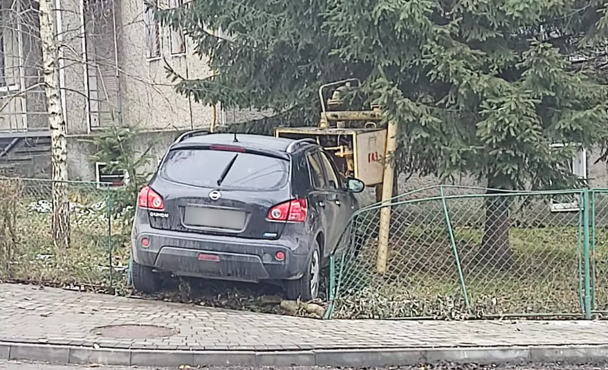 У Коломиї автомобіль зіткнувся з газорегуляторним пунктом