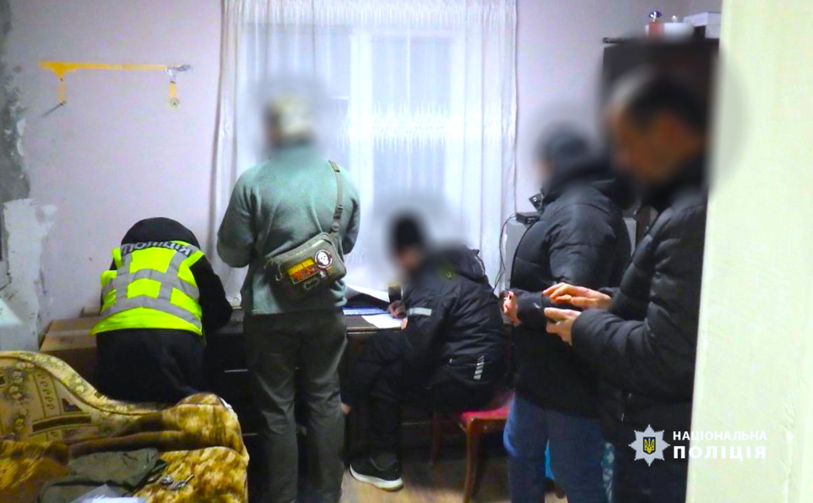 На Івано-Франківщині чоловік підірвав гранату біля свого будинку
