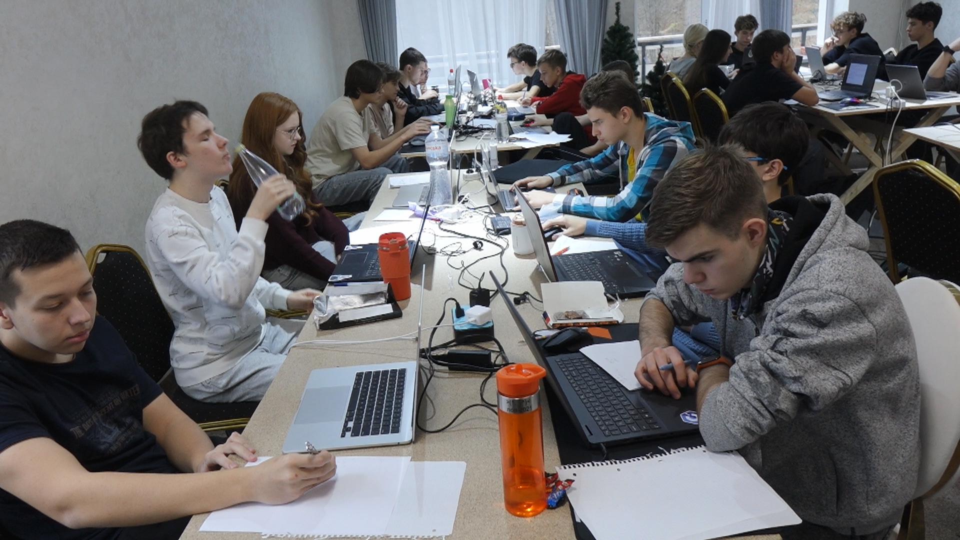 На Прикарпатті відбулися змагання юних програмістів