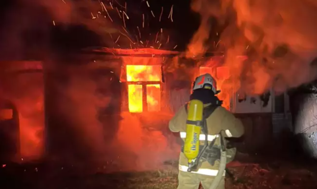 У Городенківському районі ліквідували пожежу житлового будинку
