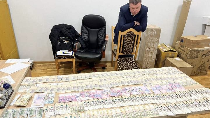На хабарі 800 тис. грн попався начальник відділу освіти Яворівської міськради