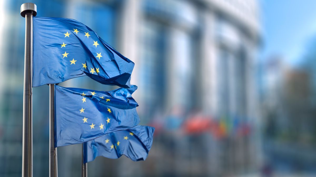 ЄС вводить ліміт на готівкові платежі та зобов'язують перевіряти покупців криптовалюти та предметів розкоші