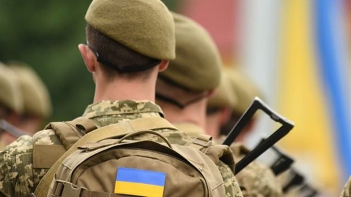 Демобілізація військових в Україні нині малоймовірна, — нардеп Роман Костенко