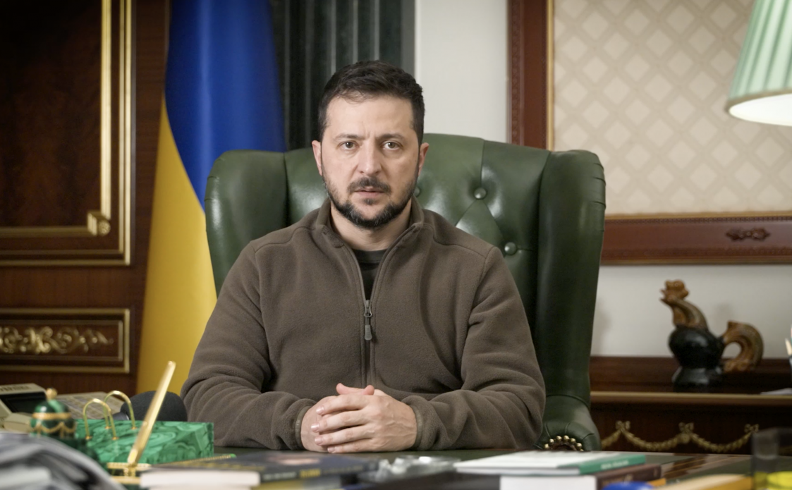Президент Володимир Зеленський отримує 28 тис. грн зарплати на місяць, - Держуправління справами