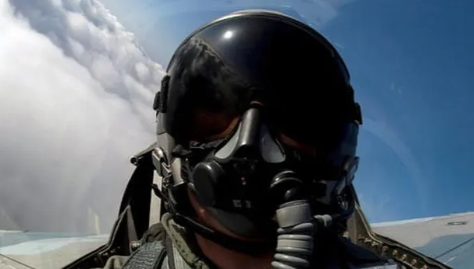 Український пілот вперше в історії F-16 збив 6 крилатих ракет за один виліт