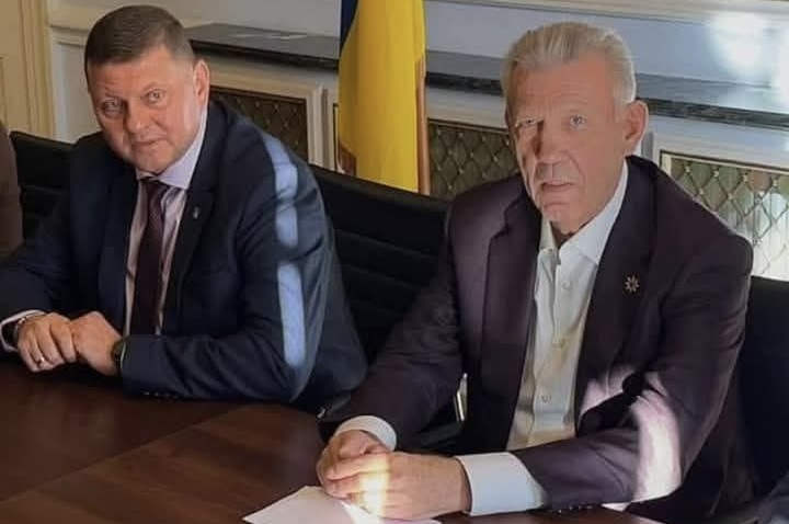 Залужний разом з Ківаловим у Лондоні організували конференцію міжнародної освітньої корпорації