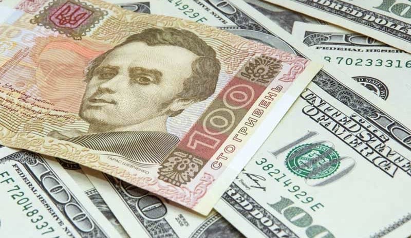 Гривня зміцнюється, але експерти прогнозують курс 45 грн за $ вже восени